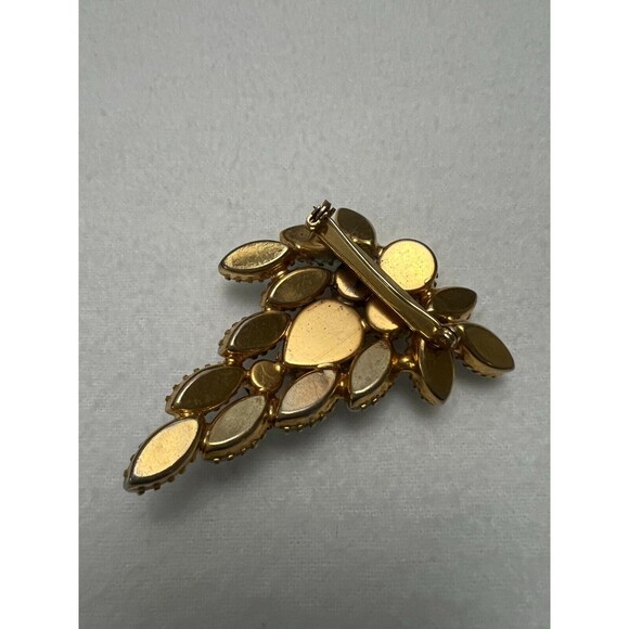 Plated Rhinestones & White Leaves Cluster Brooch VTG Clothing Accessories 2.75" - Picture 3 of 4